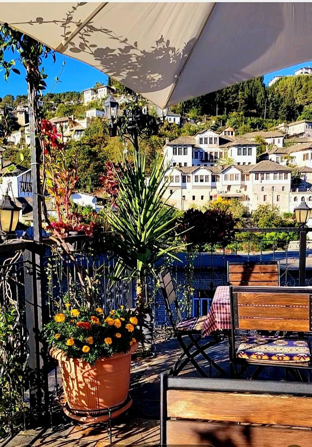 Alsara Guesthouse Gjirokastër Exterior foto